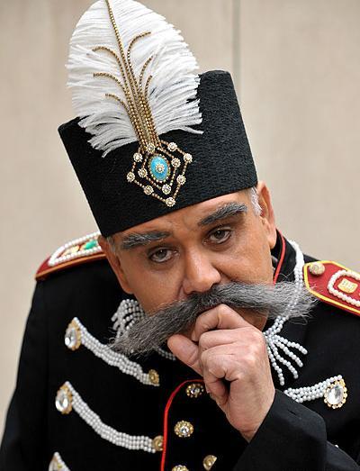 عکس مرد هزار چهره اکبر عبدی