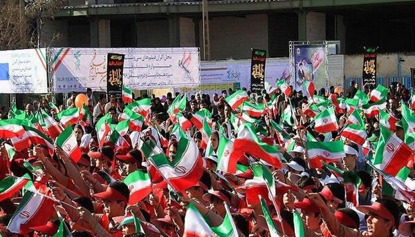 عکس ۲۲ بهمن دانش آموزان