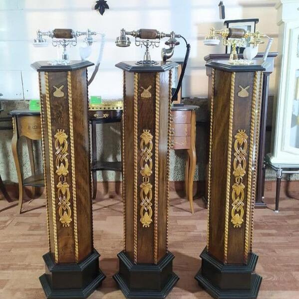 عکس تلفن ایستاده