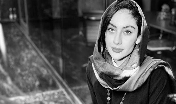 عکس ترلان پروانه با آرایش غلیظ