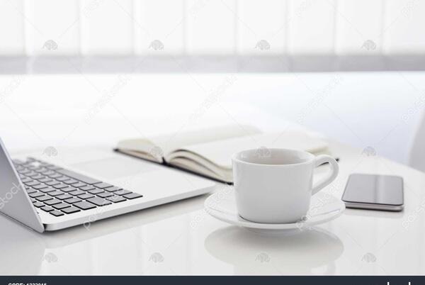 عکس لپ تاپ و قهوه