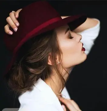 عکس پروفایل دخترونه اسپرت نیم رخ
