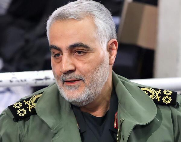 عکس سردار سلیمانی با لباس سپاه