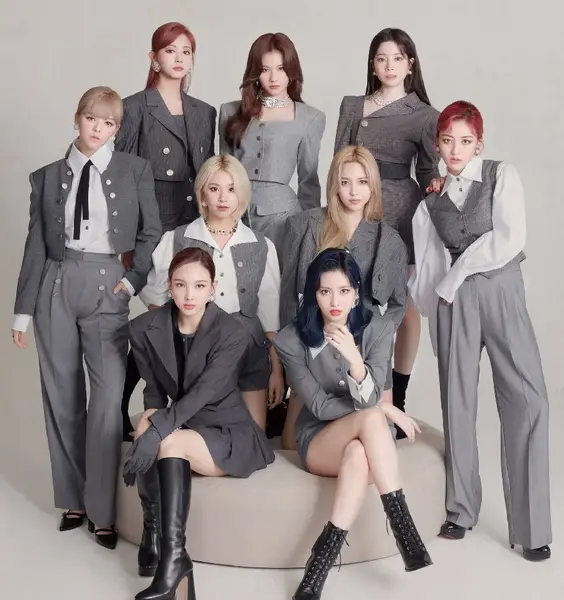 عکس از توایس