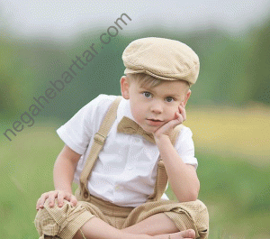 عکس نشسته بچه