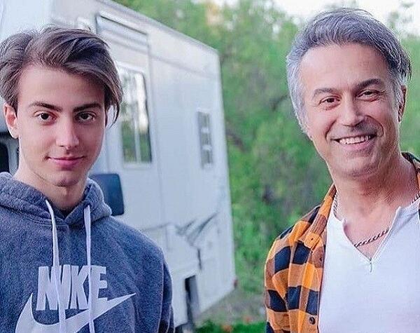 عکس دانیال حکیمی و همسر وفرزندانش