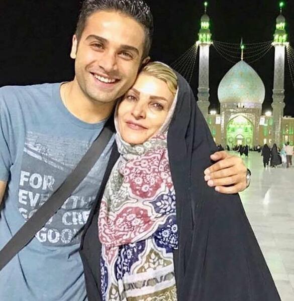 عکس مادر آرمان درویش