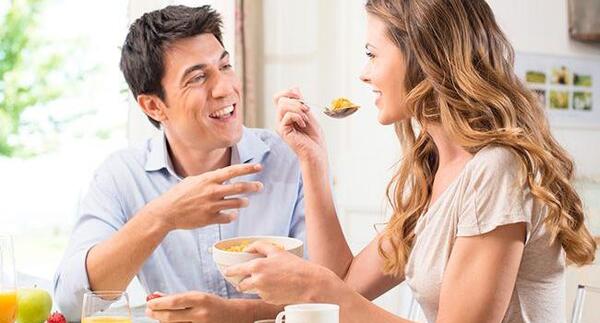 عکس مدل های غذا خوردن