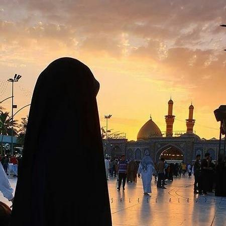 عکس دختر چادری غمگین در کربلا