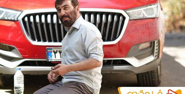 عکس ماشین قرمز در فیلم زهرمار