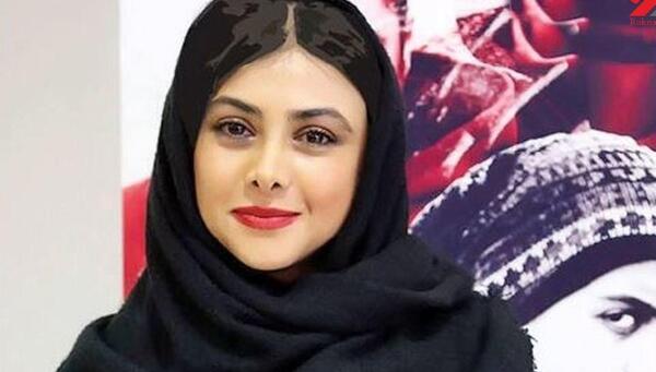 عکس پدر و مادر آزاده صمدی