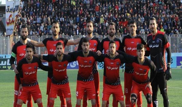 عکس بهرام افشاری در نساجی