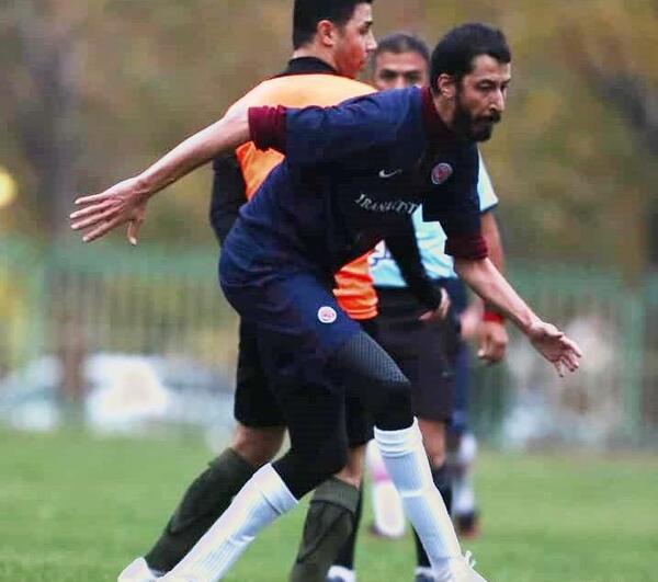 عکس بهرام افشاری در نساجی