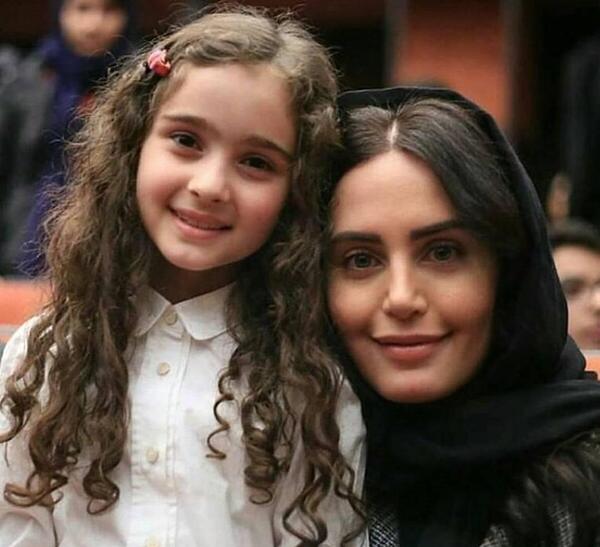 عکس های سلفی الناز شاکردوست