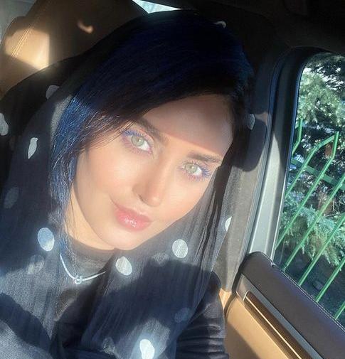 عکس های سلفی الناز شاکردوست
