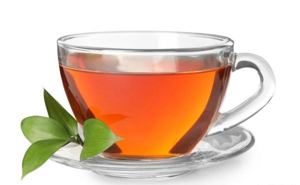 عکس امام در حال چای ریختن
