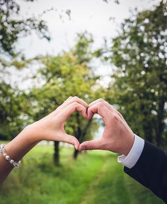 عکس دست دونفره شکل قلب