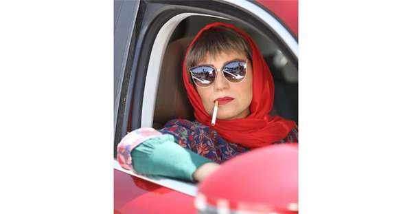 عکس سیگار کشیدن شبنم مقدمی