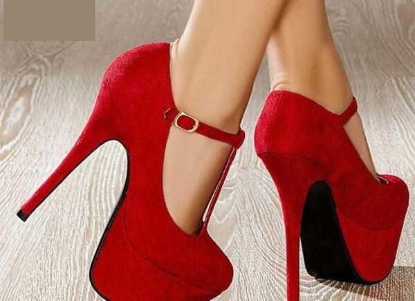 عکس کفش پاشنه بلند زرشکی