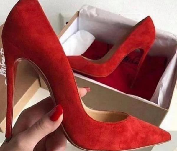 عکس کفش پاشنه بلند زرشکی