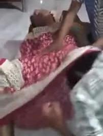 عکس زایمان ایستاده در خانه
