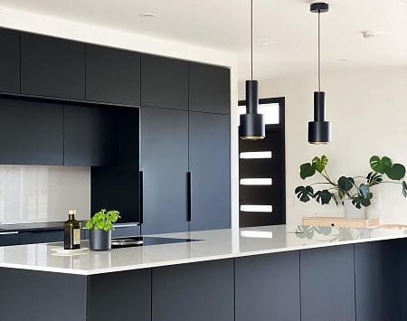 عکس کابینت ایستاده