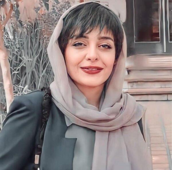 عکس شخصی ساره بیات
