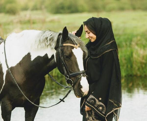 عکس پروفایل دختر با اسب