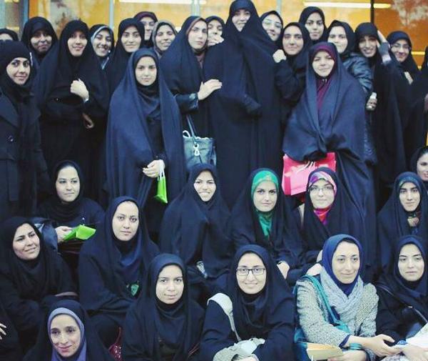 عکس های الهام چرخنده قبل از چادری شدن
