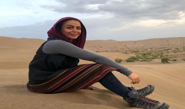 عکس شبنم فرشادجو در کویر