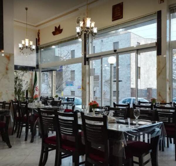 عکس رستوران زمرد