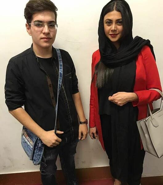 عکس کفش آزاده صمدی