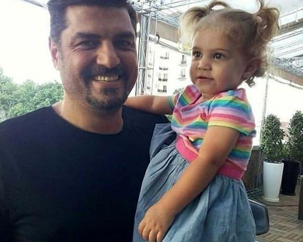 عکس سام درخشانی و خانواده