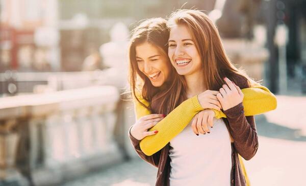 عکس نوشته تبریک روز دختر به دوست صمیمی