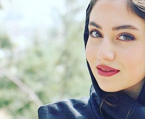 عکسهای ایستاده حدیث مدنی