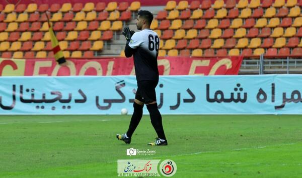 عکس فروزان دروازه بان فولاد