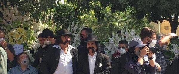 عکس سیروس گرجستانی در غسالخانه