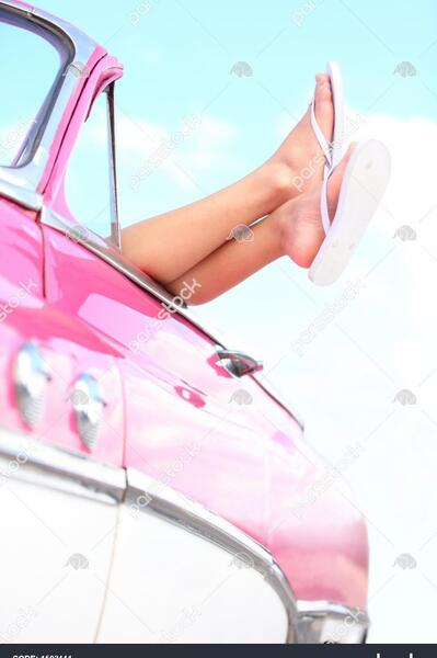 عکس ماشین درحال مسافرت