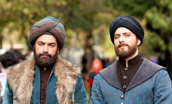 عکس بازیگر مرد ایرانی پارسا پیروزفر