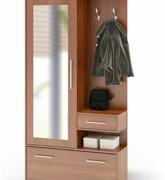 عکس جاکفشی ایستاده سفید