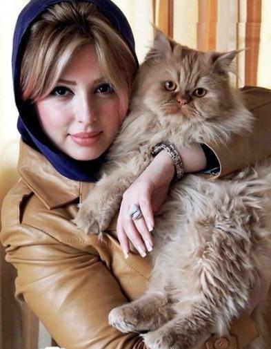 عکس سگ نیوشا ضیغمی