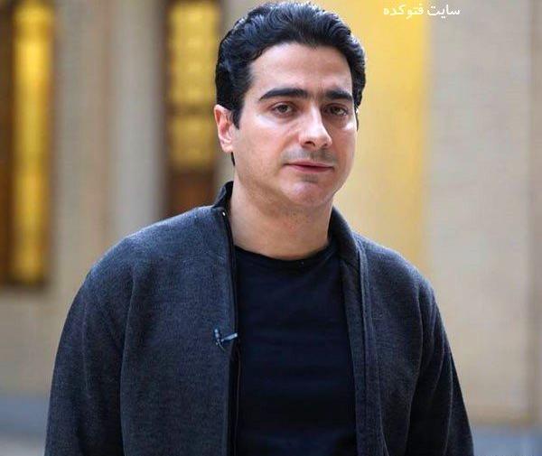 عکس شجریان ایستاده