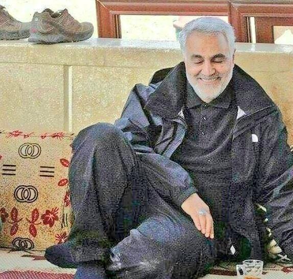 عکس سردار سلیمانی لبخند