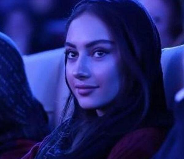 عکس نیمرخ ترلان پروانه