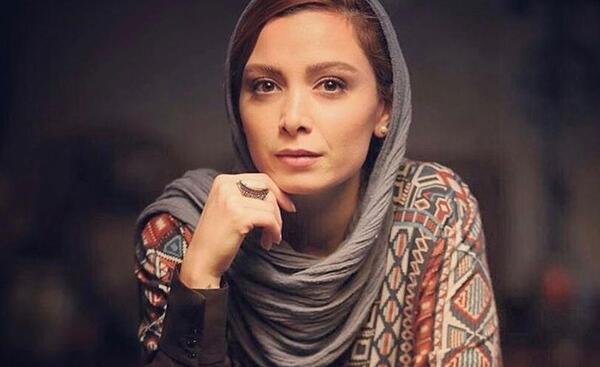 عکس فرناز رهنما و مادرش