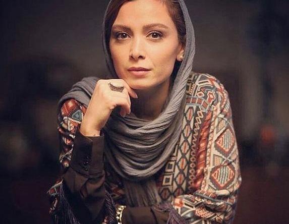 عکس فرناز رهنما و مادرش