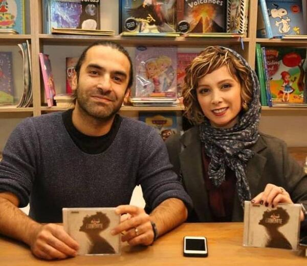 عکس فرناز رهنما و مادرش