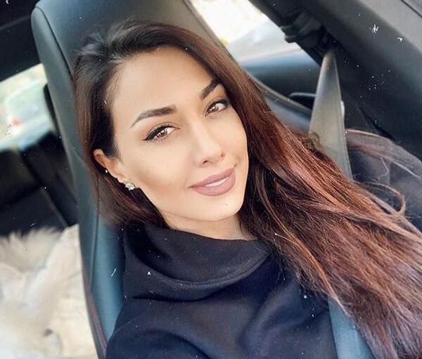 عکس های صدف طاهریان در خارج از کشور