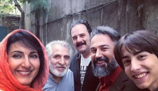 عکس دانیال حکیمی با خانواده