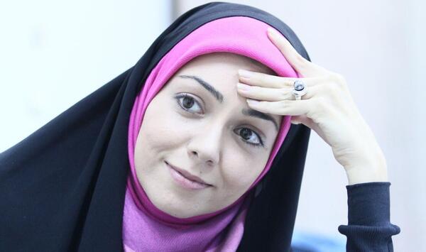 عکس سنگ قبر آزاده نامداری